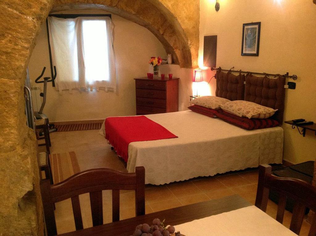 Domus Antiqua Bed & Breakfast Agrigento Exterior photo