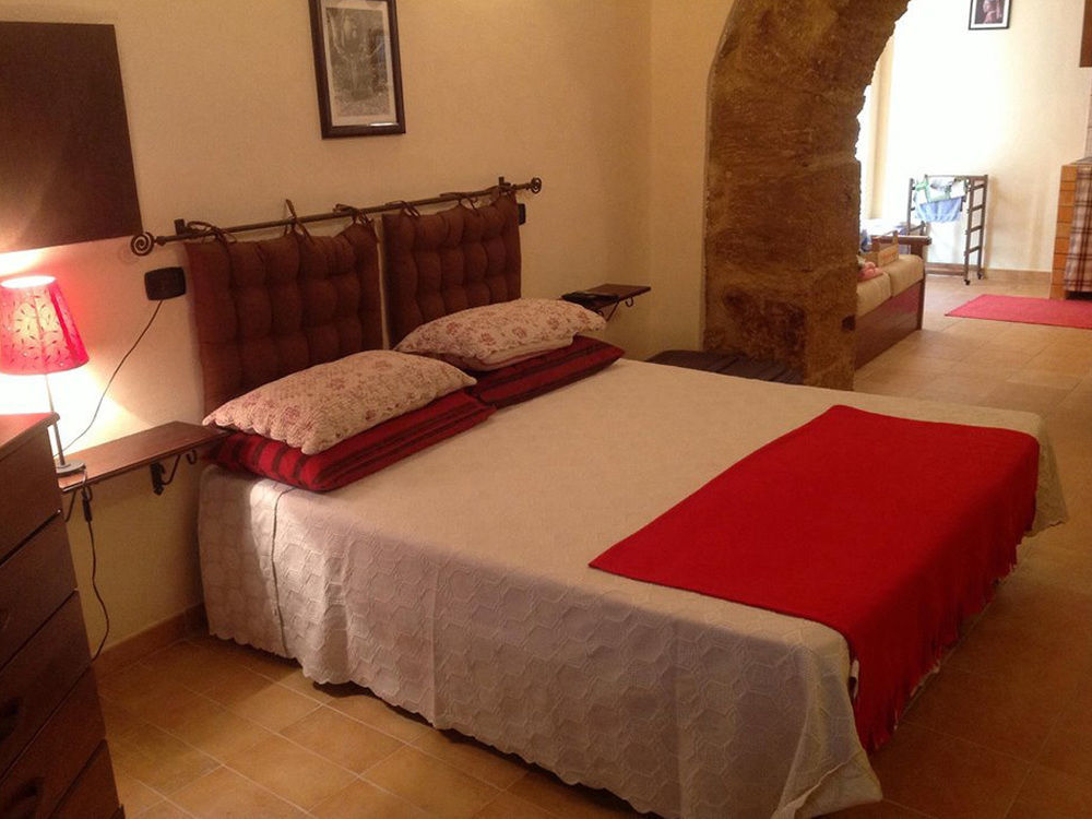 Domus Antiqua Bed & Breakfast Agrigento Exterior photo